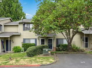 29530 SW Volley St APT 27, Wilsonville, OR 97070