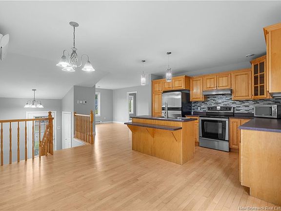 4th image of 941 Barachois St