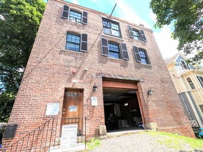 14 Meehan St, Jamaica Plain, MA, 02130