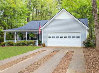 586 Willow Dell Dr, Senoia, GA 30276