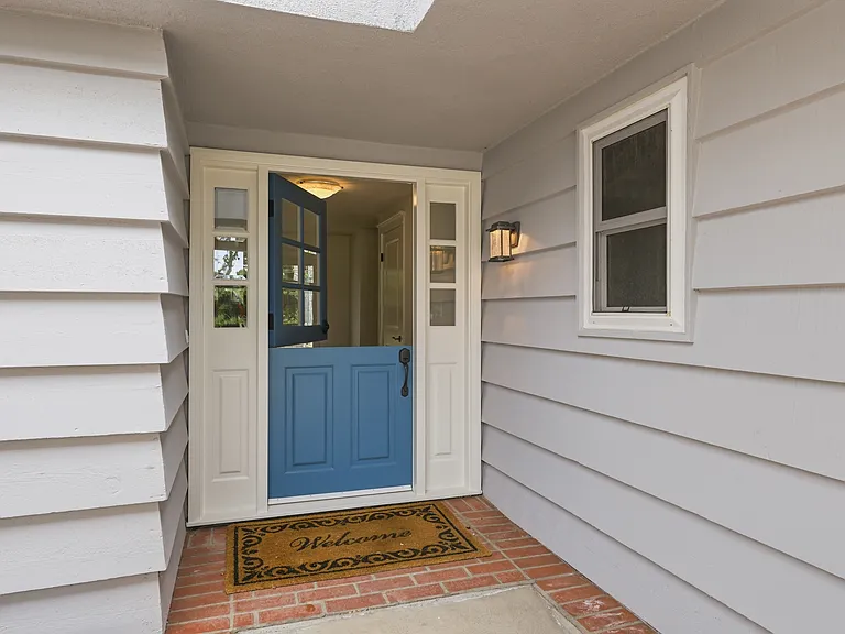 1970 Pelican Pl — Photo 5