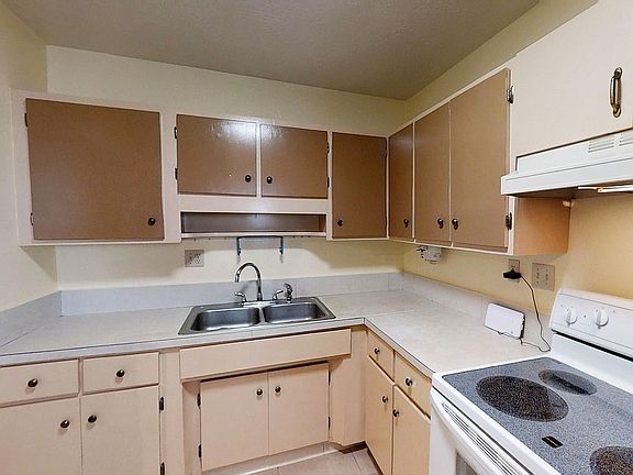 4th image of 836 E 25th Ave