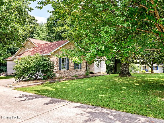 5th image of 250 Wicker Ln