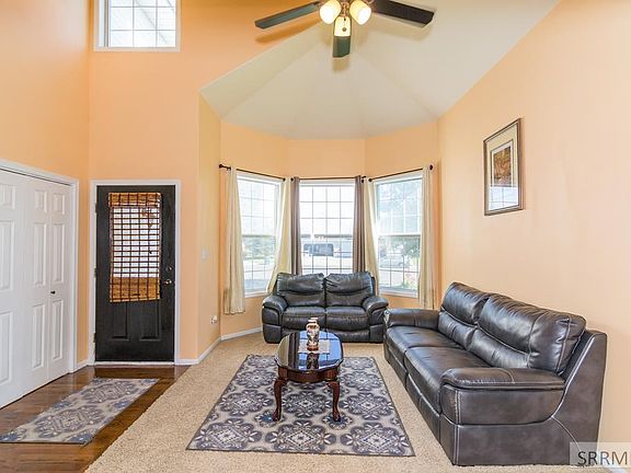 5th image of 279 Williamsburg Cir