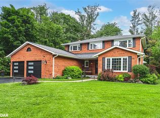 26 Lilac Ln, Springwater, ON L9X0N4