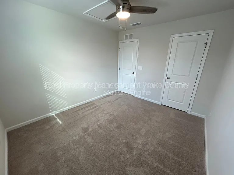 262 Hunting Wood Dr — Photo 22