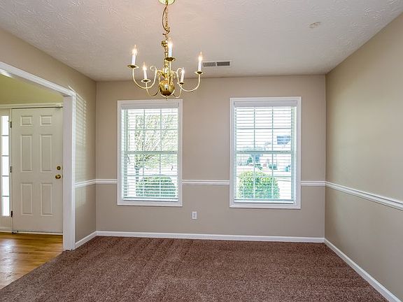 3rd image of 2070 Pleasant Hollow Dr