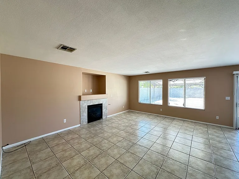 4711 Thackerville Ave — Photo 8