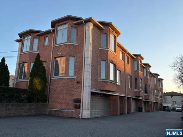 20 W Palisades Blvd APT D, Palisades Park, NJ 07650