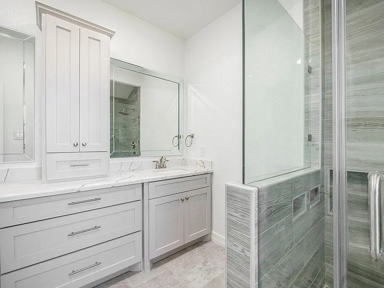 7711 Antoine Dr — Photo 25