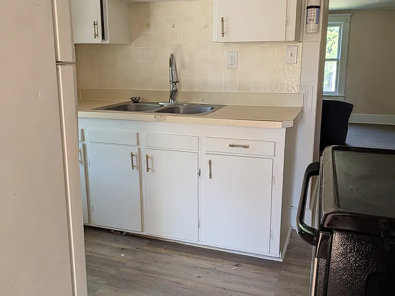 5611 Jefferson Ave #2 — Photo 4