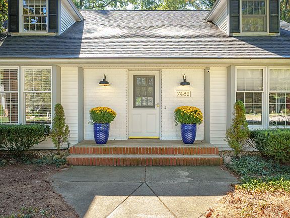 3rd image of 7482 Thrasher Ln