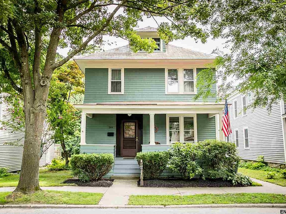 1st image of 244 Caroline St