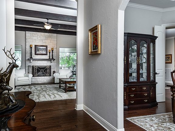 5th image of 255 Spanish Oak Dr