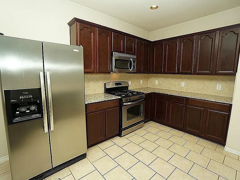 4022 Regal Stone Ln — Photo 7