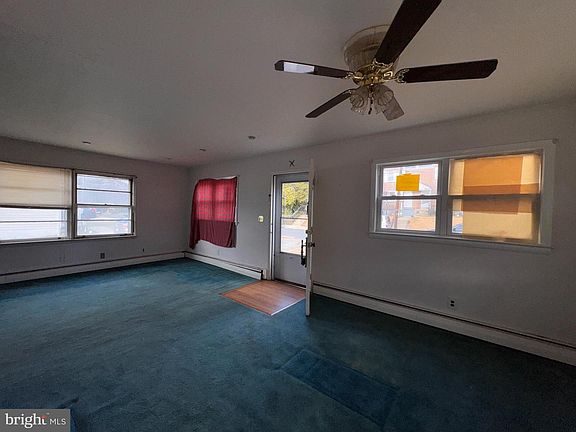 5th image of 3854 Ann St