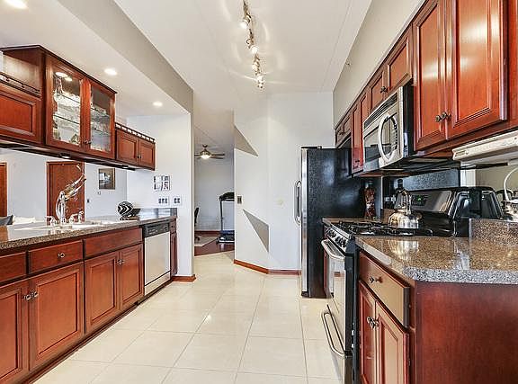 4th image of 18600 Pine Lake Dr APT 2A