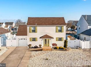 67 Storm Jib Ct, Bayville, NJ 08721