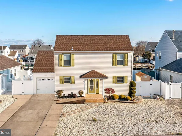 67 Storm Jib Ct, Bayville, NJ 08721