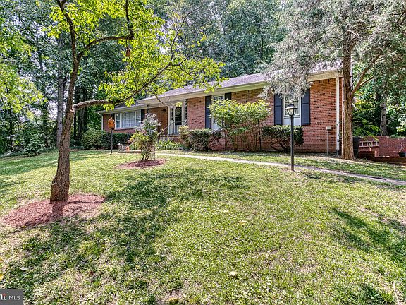 2nd image of 18305 Fox Mountain Ln