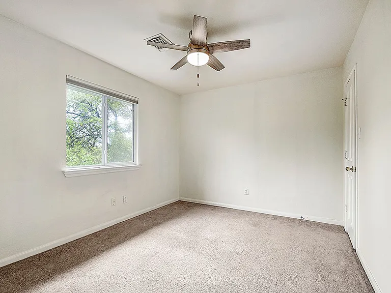 25210 Battle Lk — Photo 25