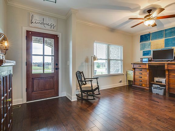 4th image of 220 Ed Todd Ct