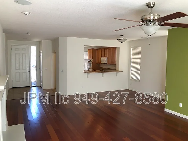 470 Shire Ct — Photo 9