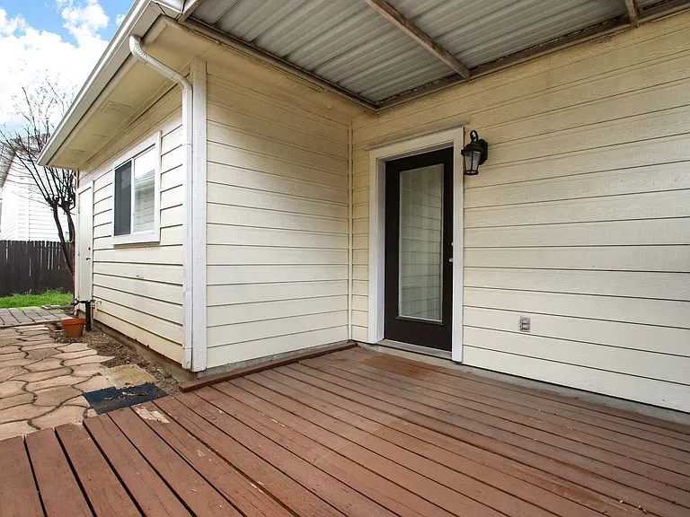 2619 Crown Arbor Dr — Photo 24