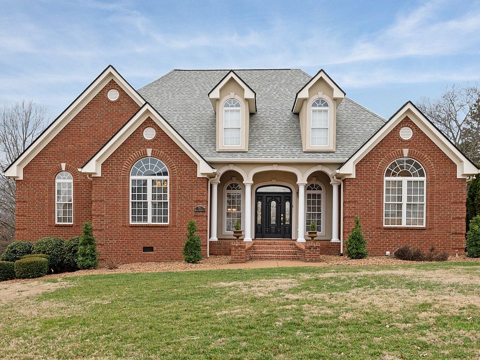 1st image of 518 Five Oaks Blvd