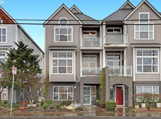 524 NE Bridgeton Rd, Portland, OR 97211