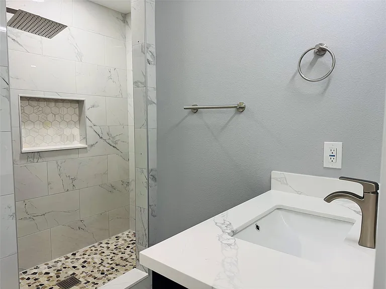 10934 Lilleux Rd — Photo 22