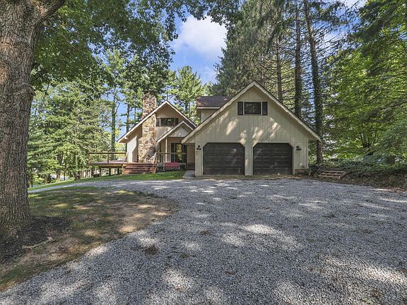 2nd image of 406 Crabapple Dr