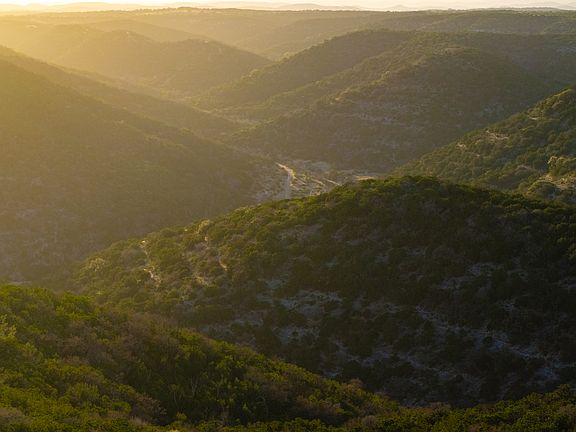 4th image of 1030 Owl Hollow