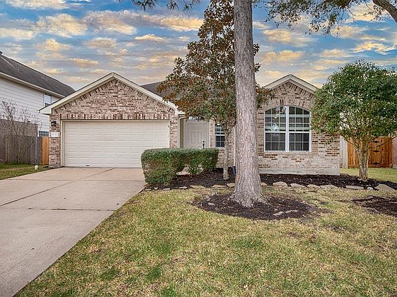 This gorgeous home sits in a quiet neighborhood close to marvelous schools.