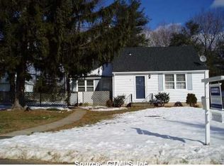17 Beach Dr, Prospect, CT 06712