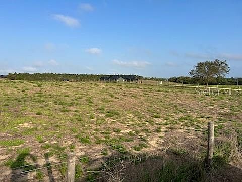 3rd image of Muncie Rd