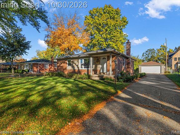 3rd image of 1481 Hazel St