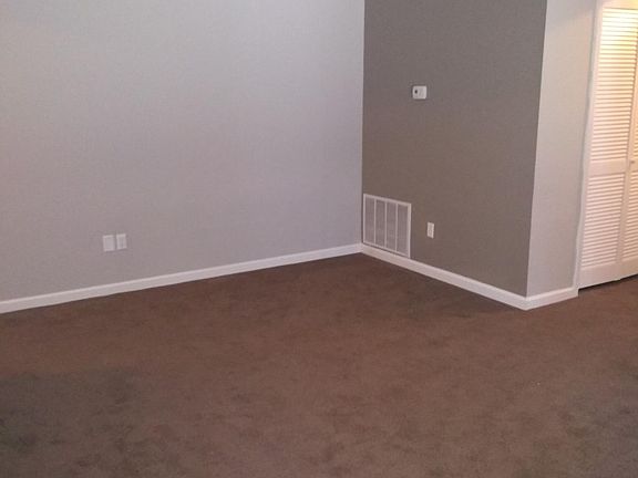 2nd image of 996 Gordon Smith Blvd APT 2