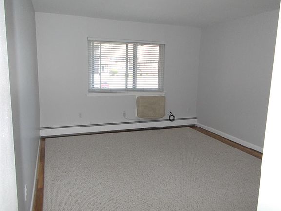 3rd image of 810 Blooming Grove Tpke APT 1