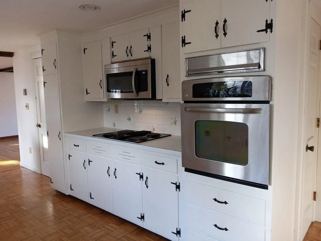 3 bed, 1800 sqft, $3,600 — Photo 2