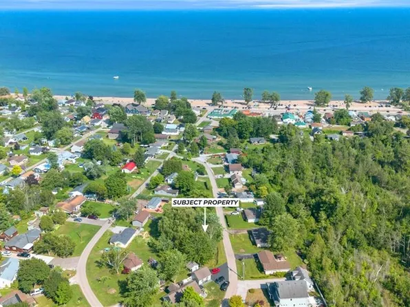 11 Quaker St, Norfolk County, ON N0E 1T0