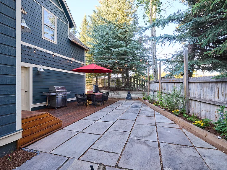 38 Ferguson Dr — Photo 29