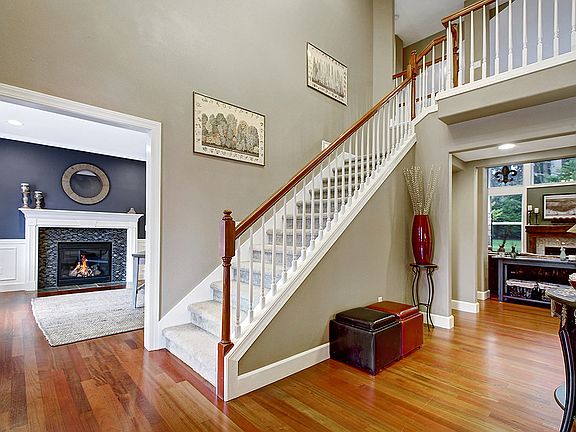 2nd image of 822 24th Ave NW