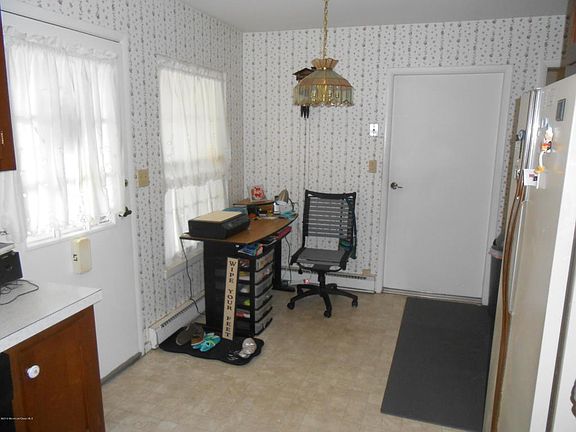 5th image of 450A Cheshire Ct