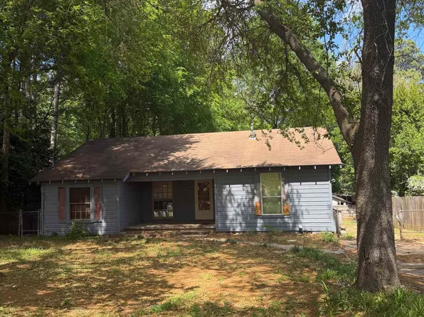 1407 Valley Dr, Longview, TX 75601