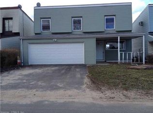 9 Braeburn Ln #9, Middletown, CT 06457