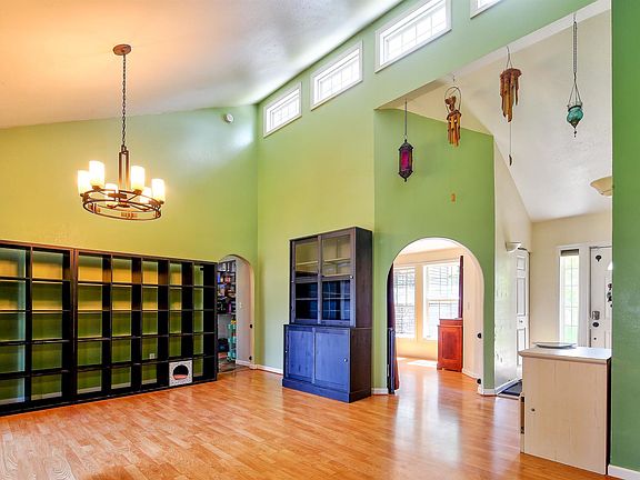 4th image of 8576 Duran St
