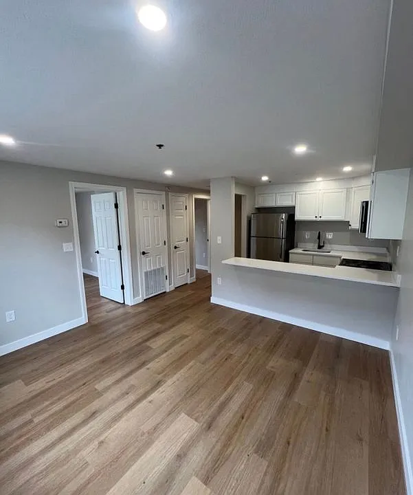 7 Oak St #1