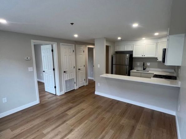 7 Oak St #1