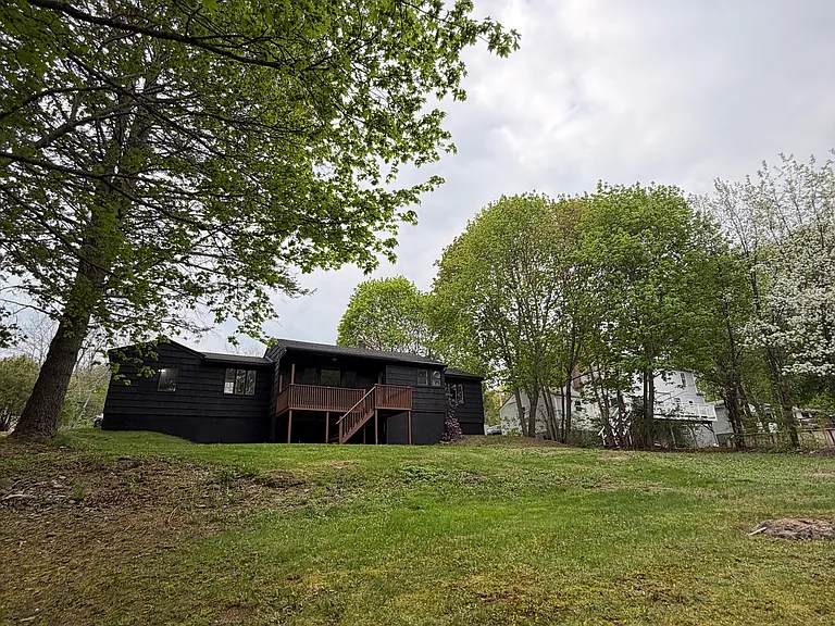 99 Old County Rd — Photo 26